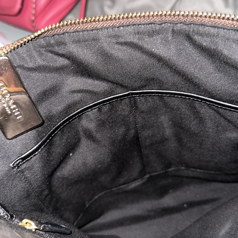 NWOT coach brown and black signature huge bag nice brand new like pretty - Picture 8 of 8